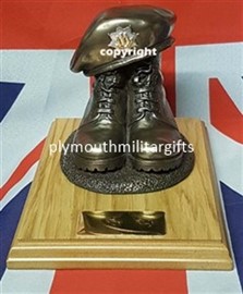 Royal Anglian Regiment Presentation Boot & Beret Figure Light Oak base